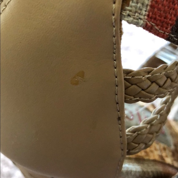 Feathered Sandals! - Picture 10 of 10